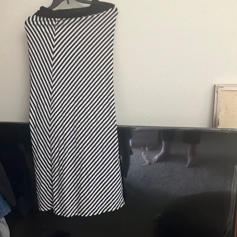 FINAL MARKDOWN Active basic skirt medium
